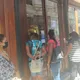 Ayuda para colas en las tiendas en MLC de La Habana